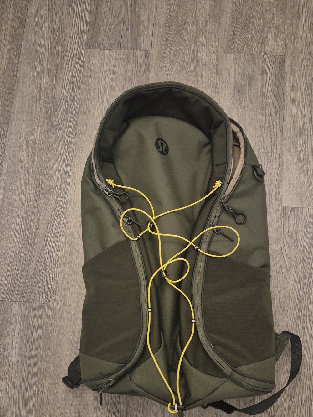 Lululemon Athletica Men's Olive Green  Scuba Backpack Paracord with Yellow Cord